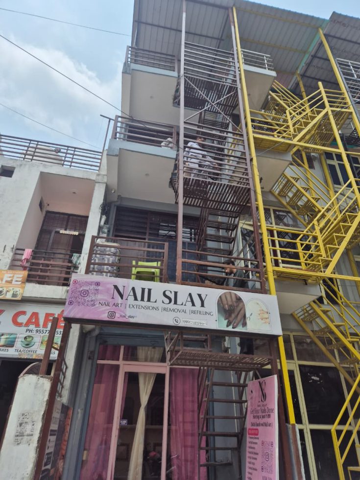 एमडीडीए ने तीस बीघा अवैध प्लॉटिंग पर चलाया बुलडोजर