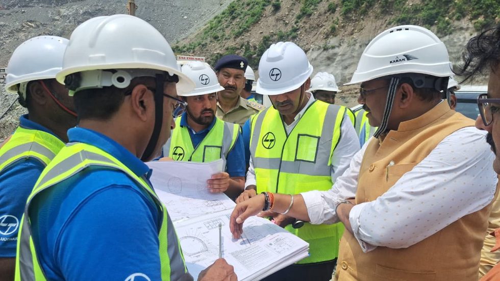 जल विद्युत निगम और एलएंडटी को दी 2031 की डेडलाइन
