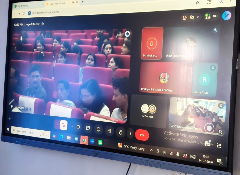 निर्वाचन पर्यवेक्षकों के अंतरराष्ट्रीय सम्मेलन में शिक्षकों ने हिस्सा लिया