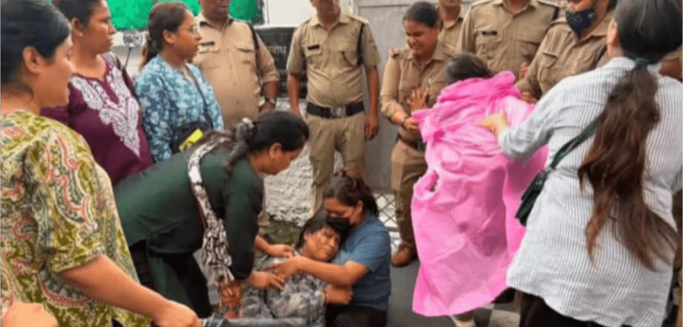 संकट- दून में चार नर्सिंग महिला बेरोजगारों ने पिया फिनायल
