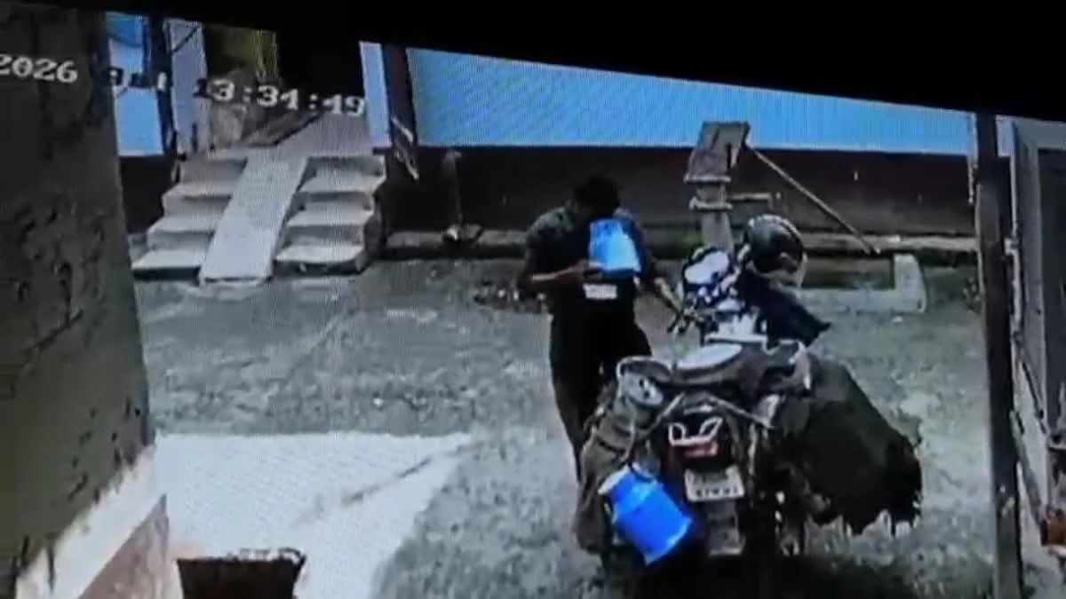 उत्तराखंड: दूध में थूकने का आरोप, CCTV फुटेज वायरल होते ही मचा हंगामा