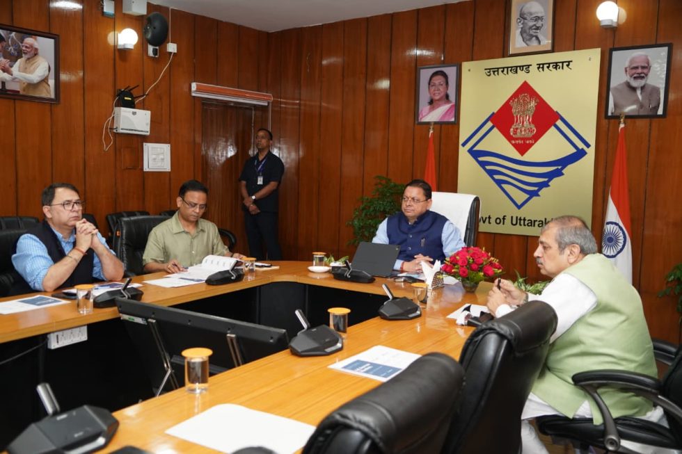 पात्र ग्रामीण परिवारों को जल्द नल कनेक्शन से जोड़ें- सीएम