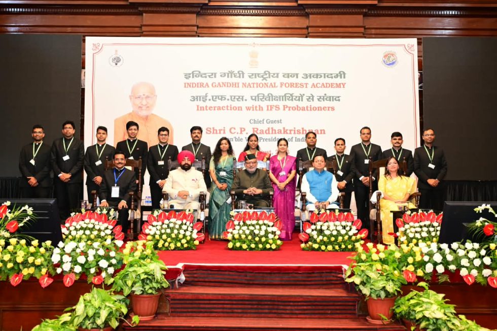 वन क्षेत्रों के समुदायों के पारंपरिक ज्ञान का सम्मान करें- उपराष्ट्रपति