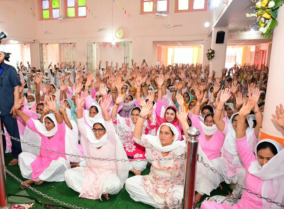 ‘धार्मिक स्थलों के पुनर्निर्माण और रोपवे परियोजनाओं से आसान होगी तीर्थयात्रा’