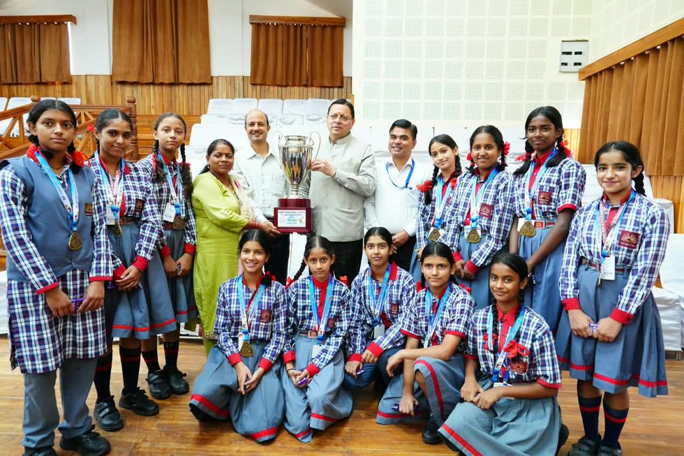मुख्यमंत्री ने कहा,कुलदीप को ट्राईसाइकिल मुहैया कराएं