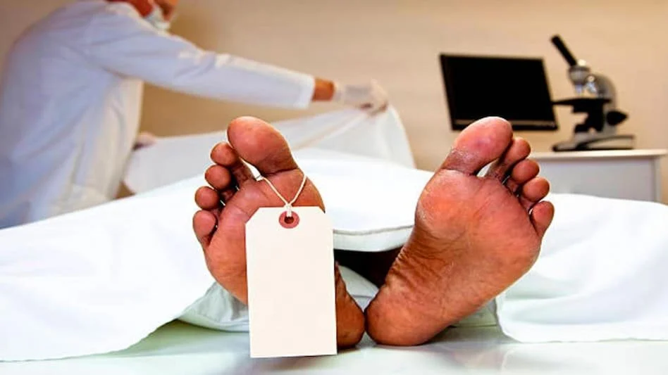 हल्द्वानी में त्रासदी: तेज गति कार टक्कर से 22‑वर्षीय छात्रा की मौत, शव को चौकी के सामने रखकर उभरा हंगामा