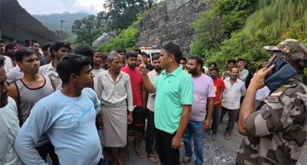 विष्णुगाड-पीपलकोटी परियोजना में गुस्साए मजदूरों का हंगामा,घेराव